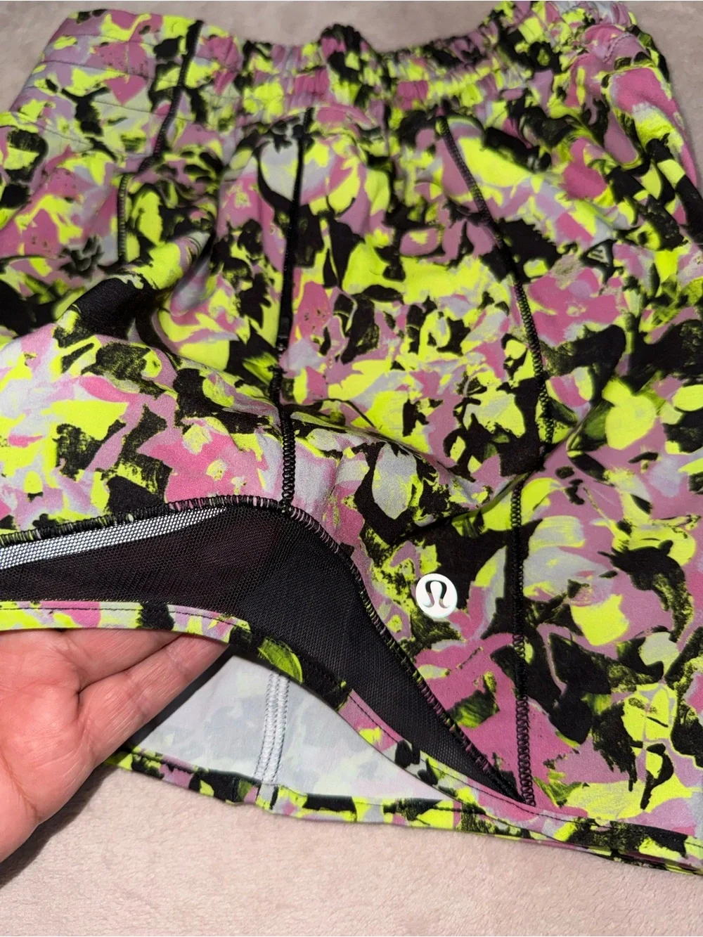 Lululemon multicolor short size 2
